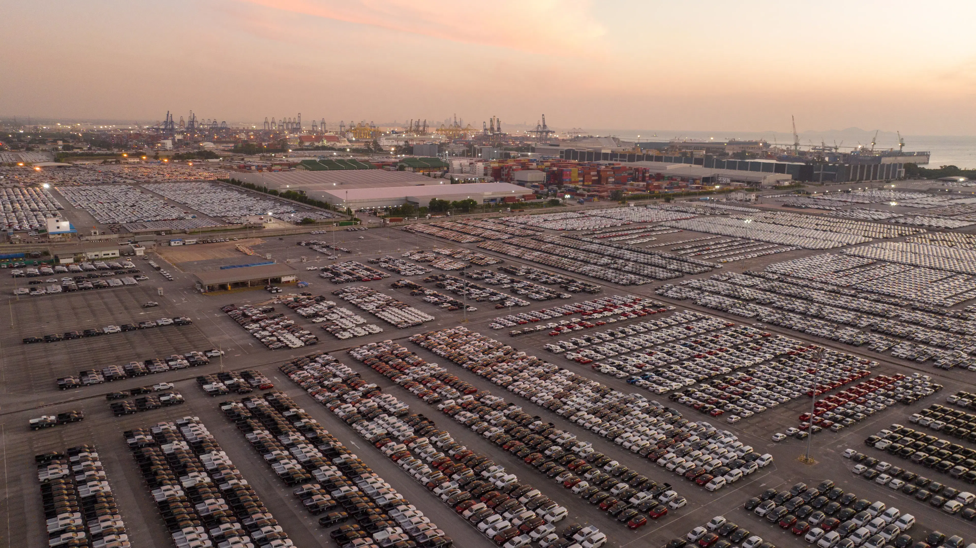 Dubai Parking Time 2025 | Paid & Free Parking Time